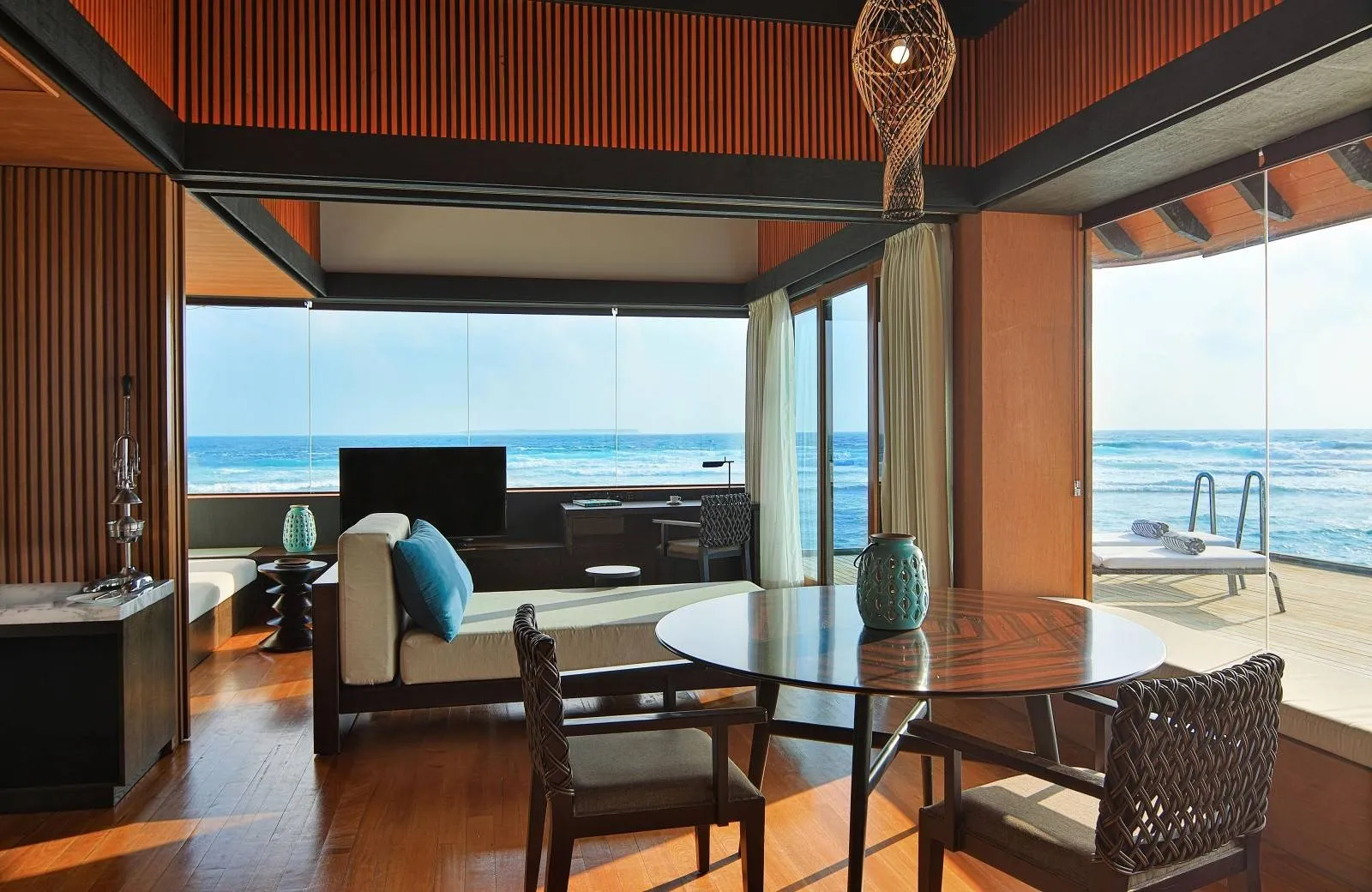 The Westin Maldives Miriandhoo Resort 5*