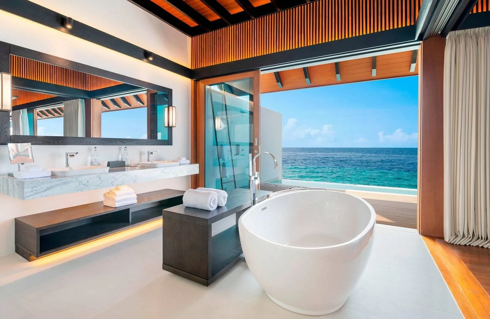 The Westin Maldives Miriandhoo Resort 5*