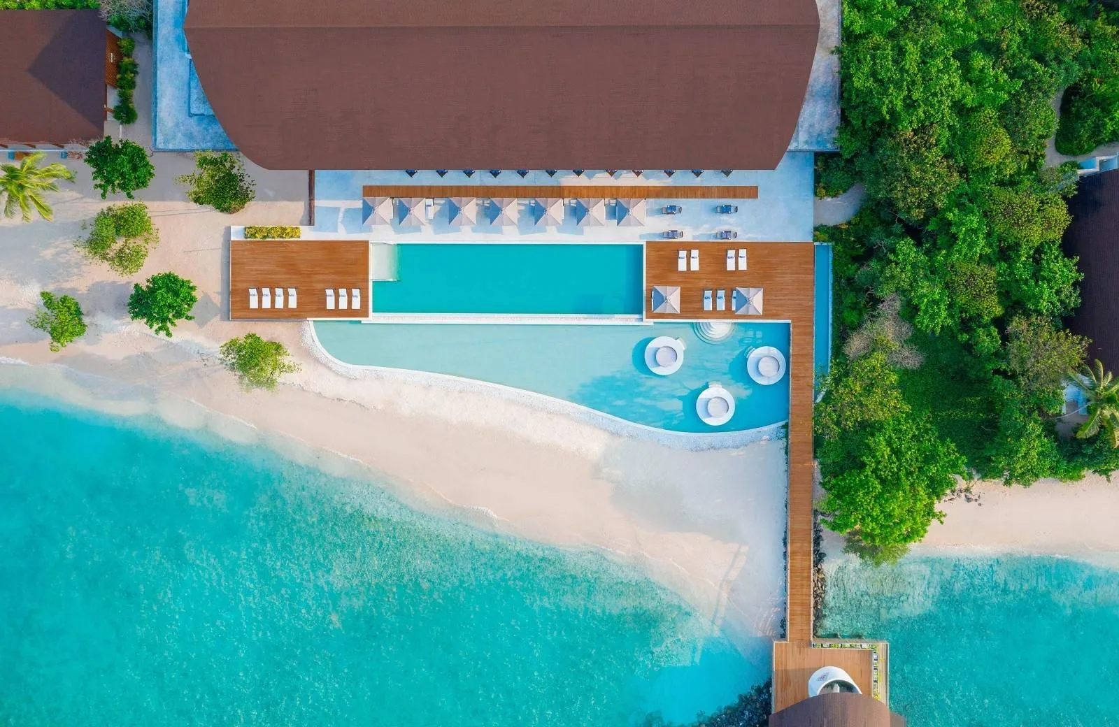 The Westin Maldives Miriandhoo Resort 5*