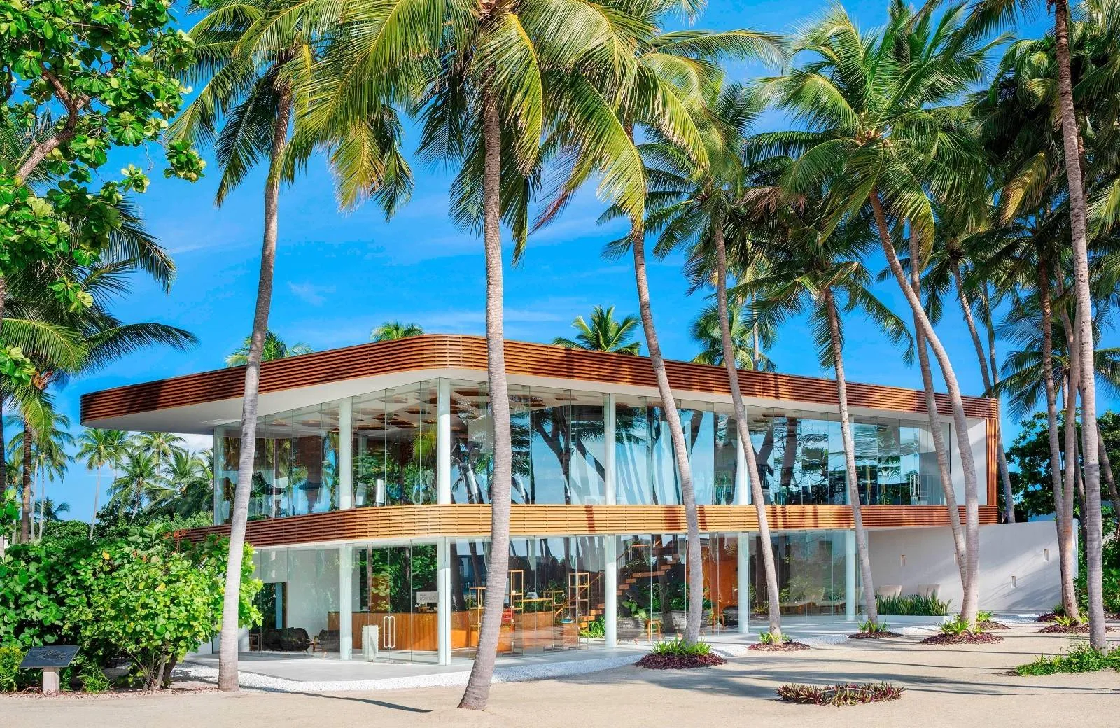 The Westin Maldives Miriandhoo Resort 5*