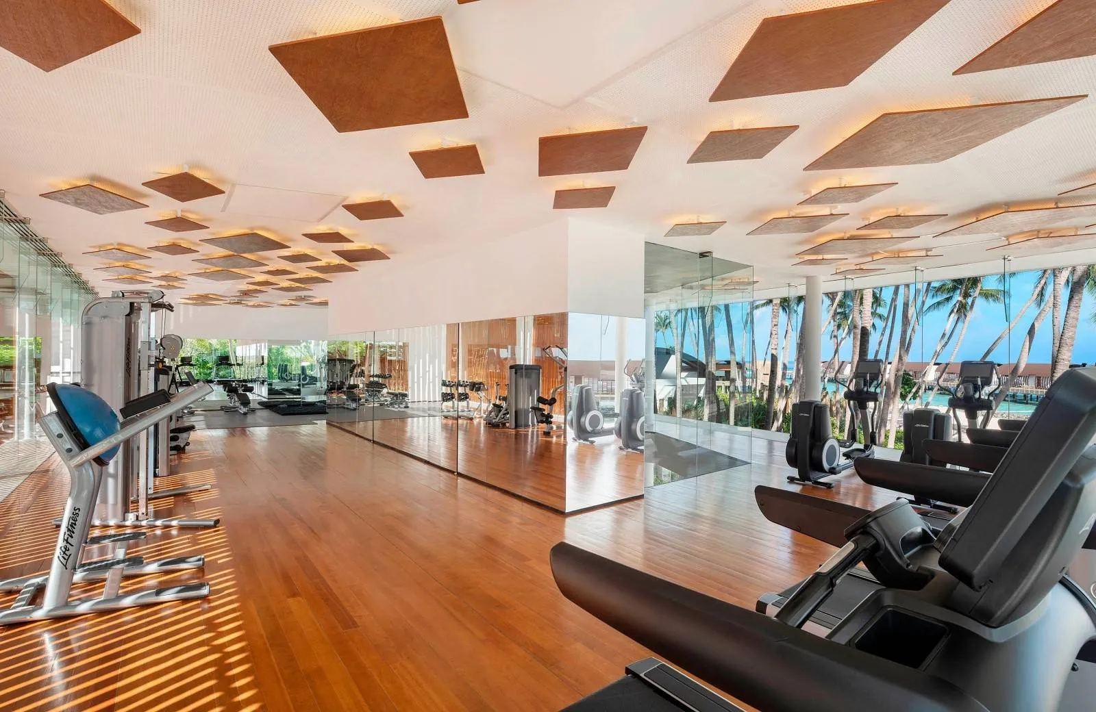 The Westin Maldives Miriandhoo Resort 5*