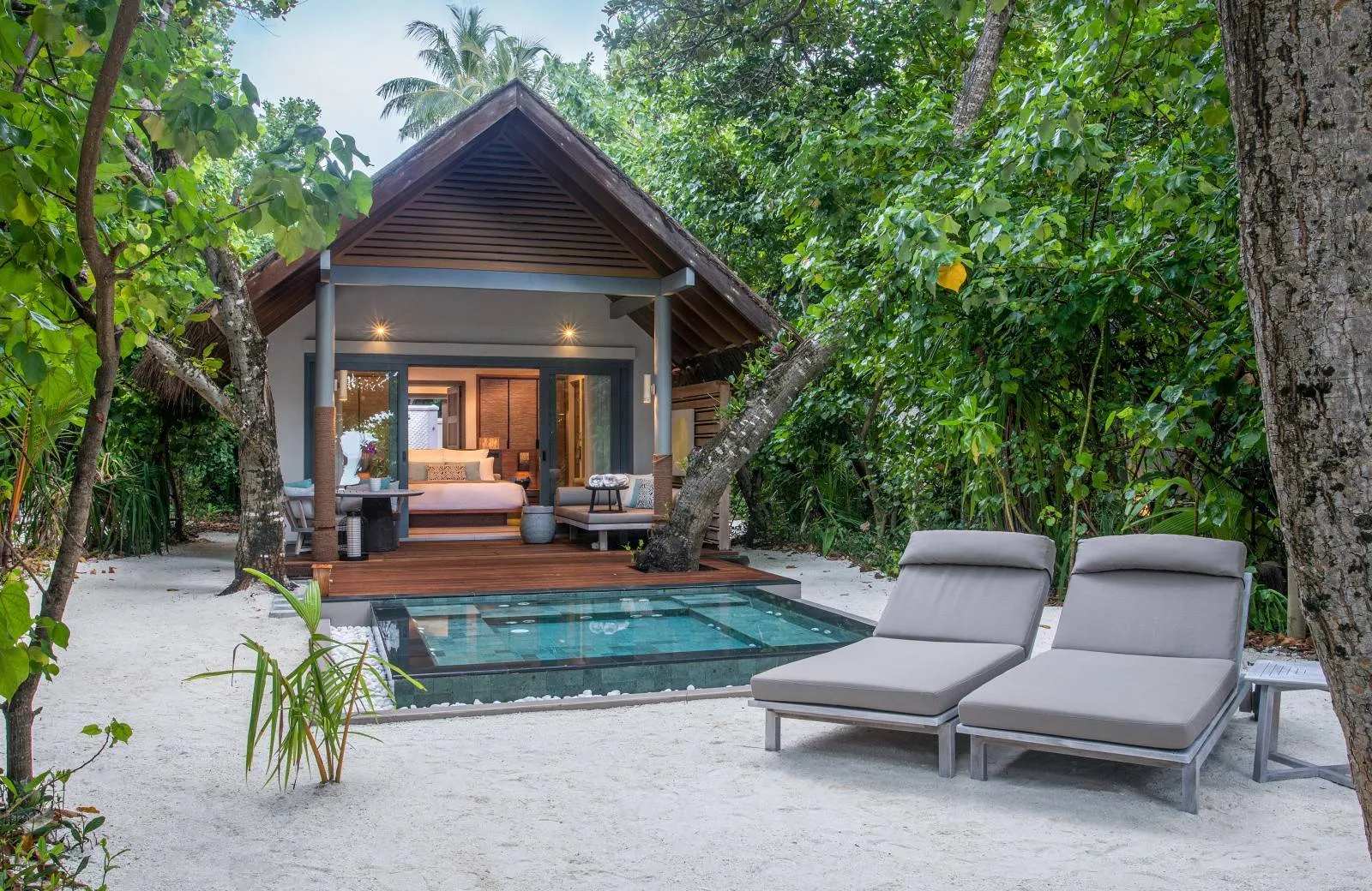 Vakkaru Maldives 5*
