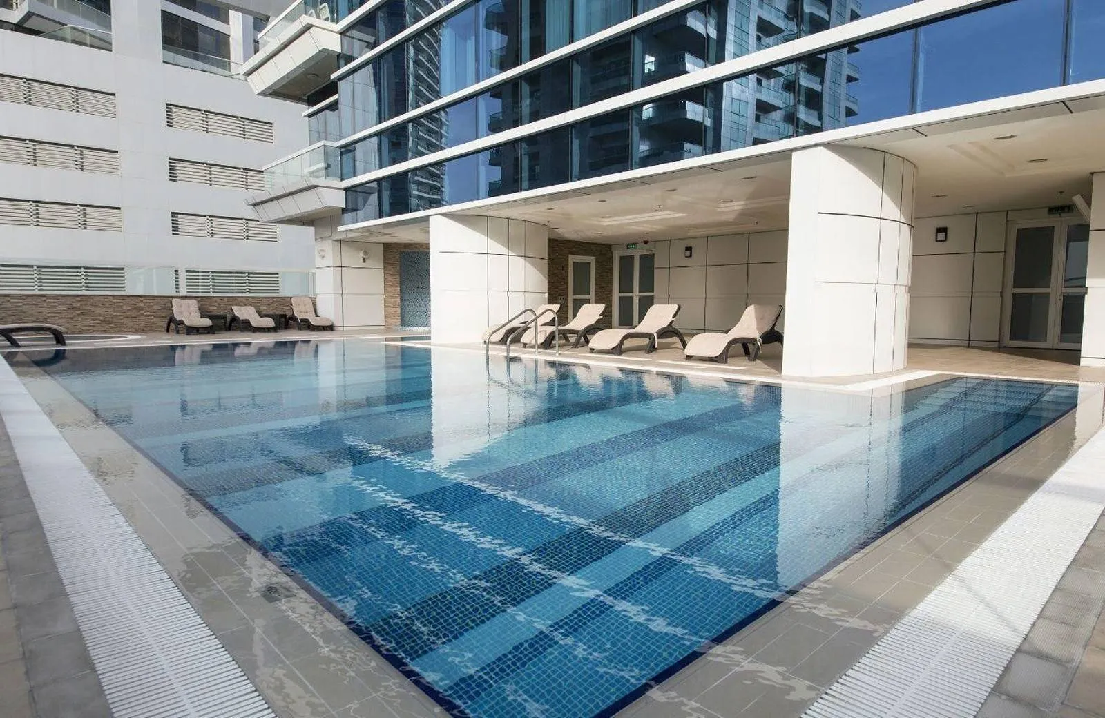 Barcelo Residences Dubai Marina