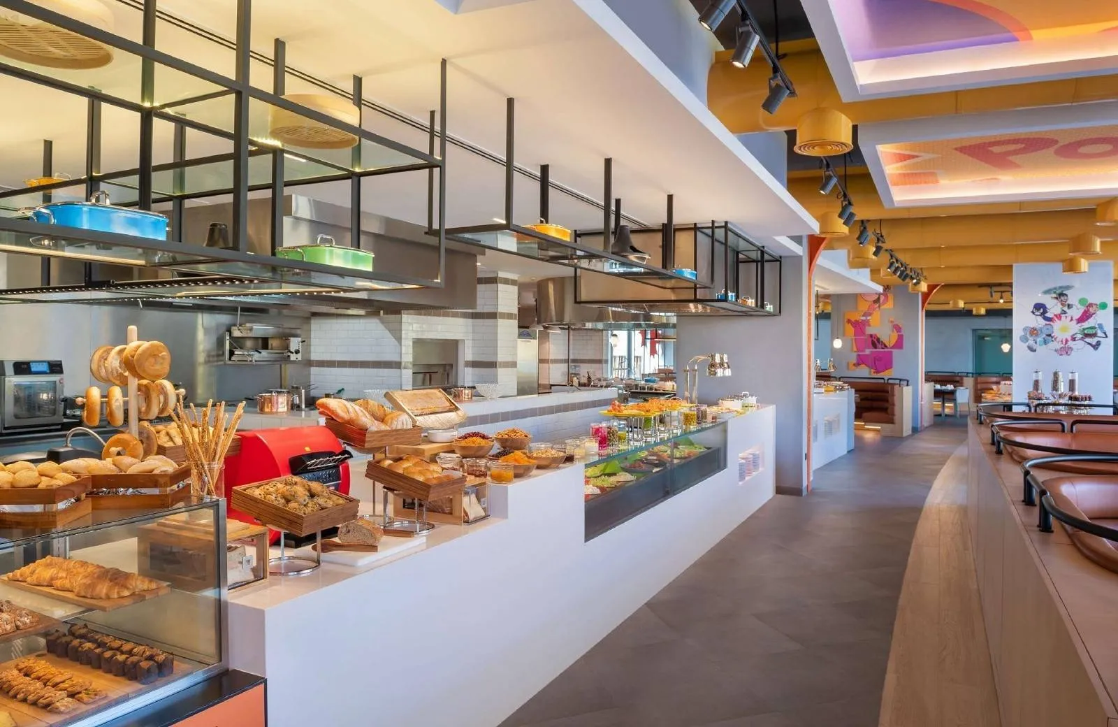 The WB Abu Dhabi, Curio Collection by Hilton 5*