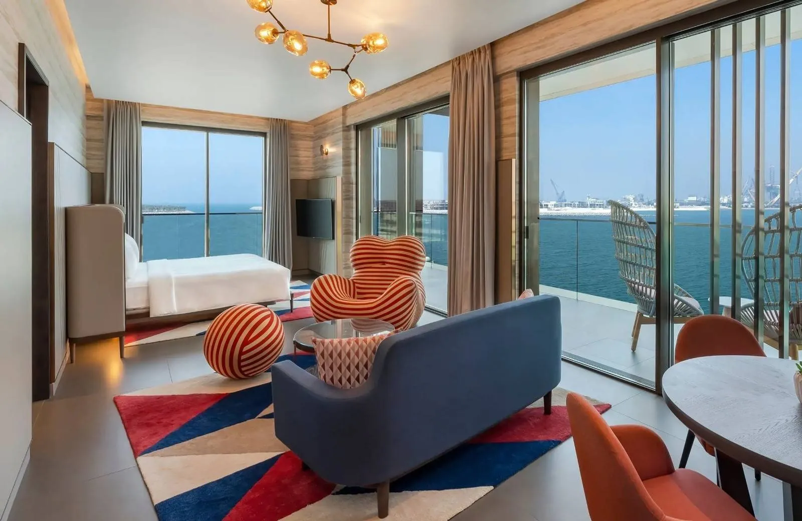 Hyatt Centric Jumeirah Dubai 5*