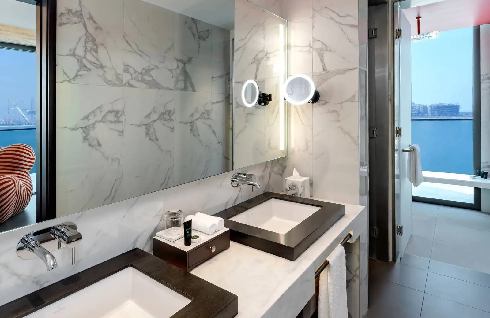 Hyatt Centric Jumeirah Dubai 5*