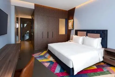 Hyatt Centric Jumeirah Dubai 5*