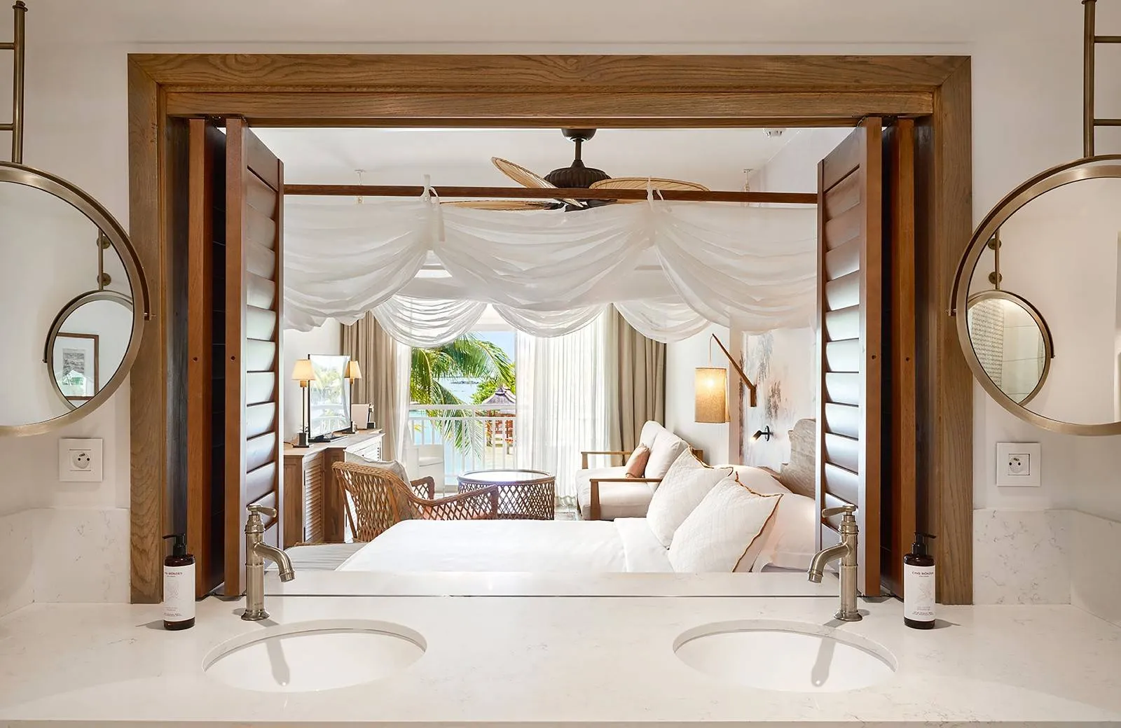 Paradise Cove Boutique Hotel 5*