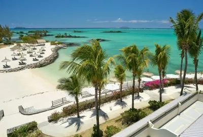 Lagoon Attitude Hotel 4*