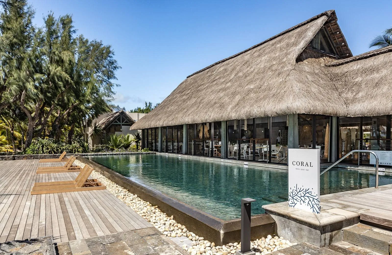 Lagoon Attitude Hotel 4*