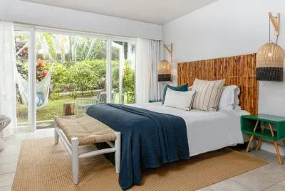 Lagoon Attitude Hotel 4*