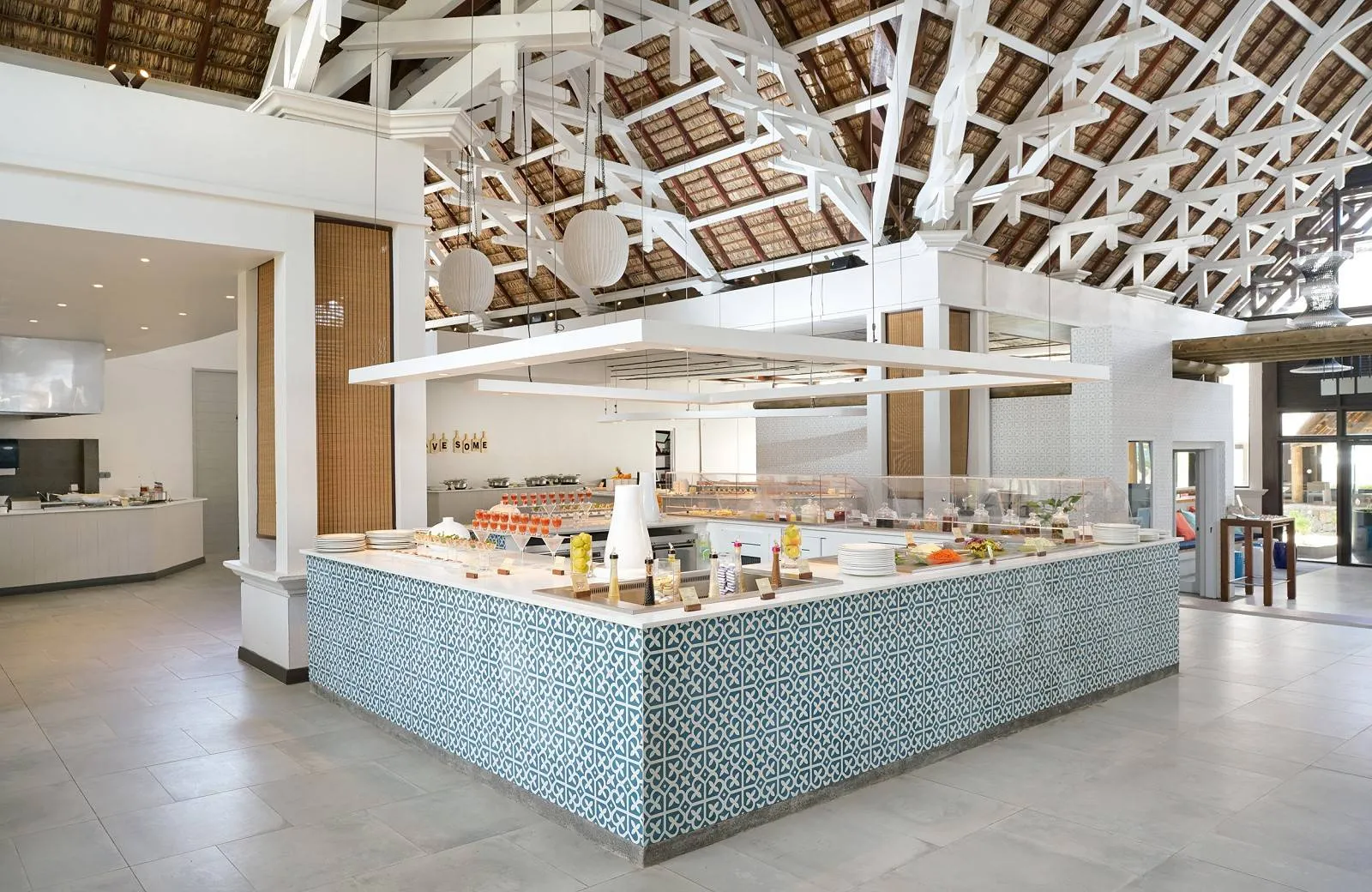 Lagoon Attitude Hotel 4*