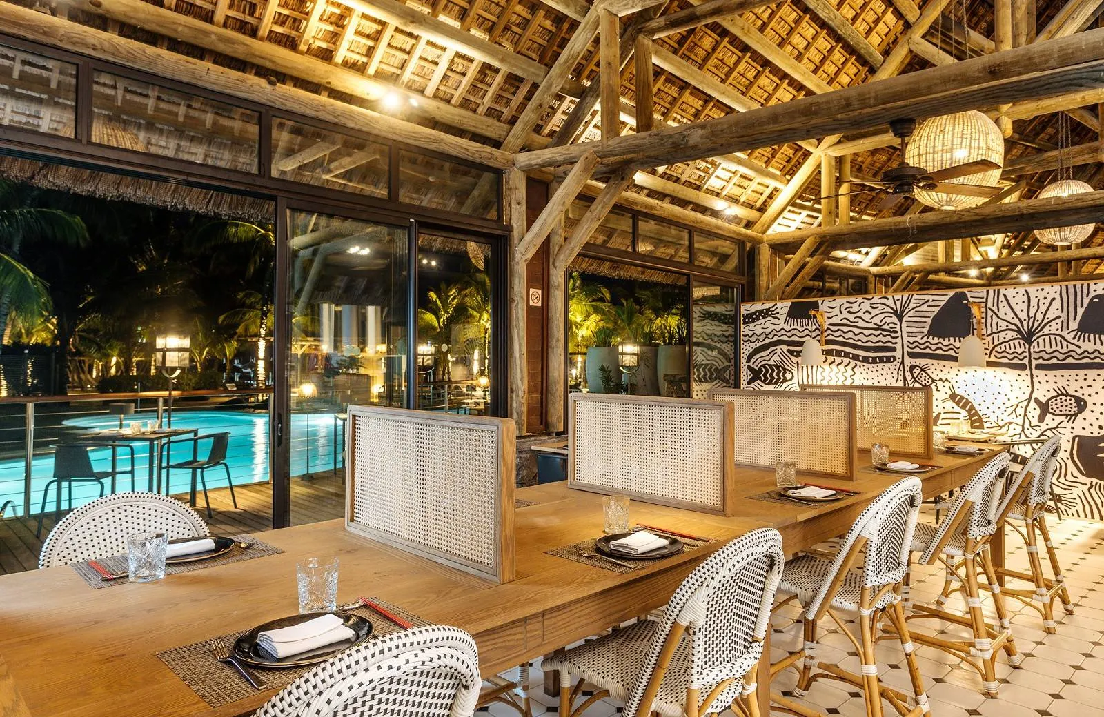 Lagoon Attitude Hotel 4*