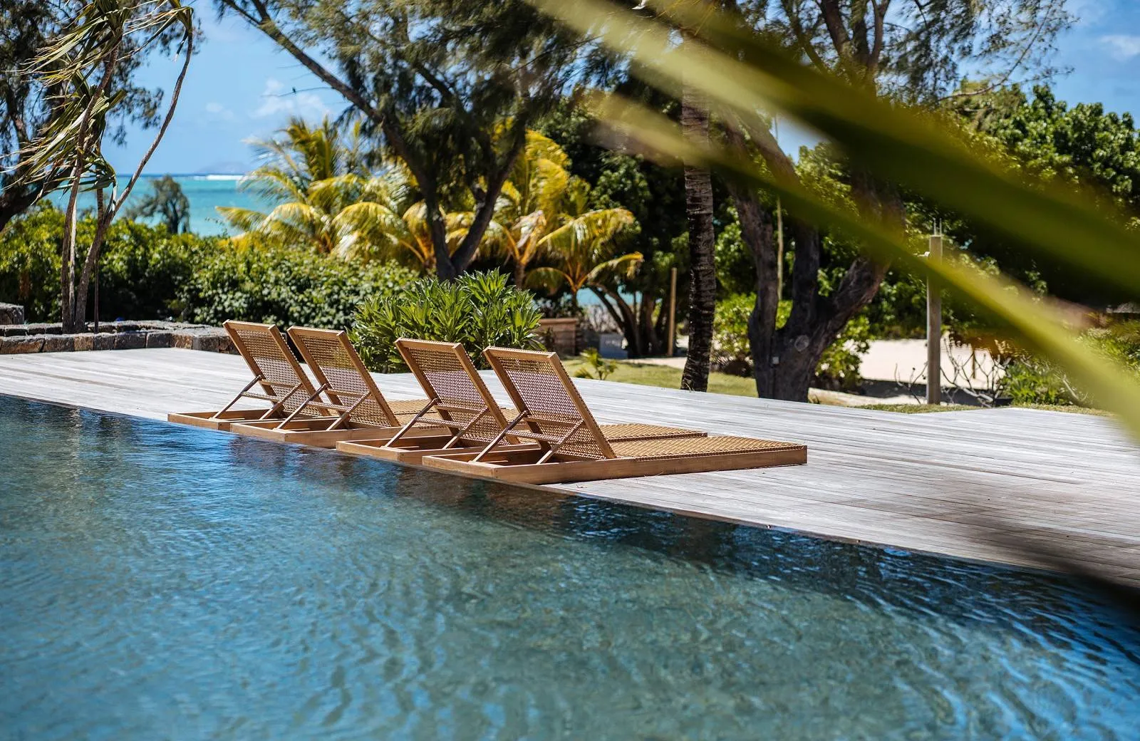 Lagoon Attitude Hotel 4*