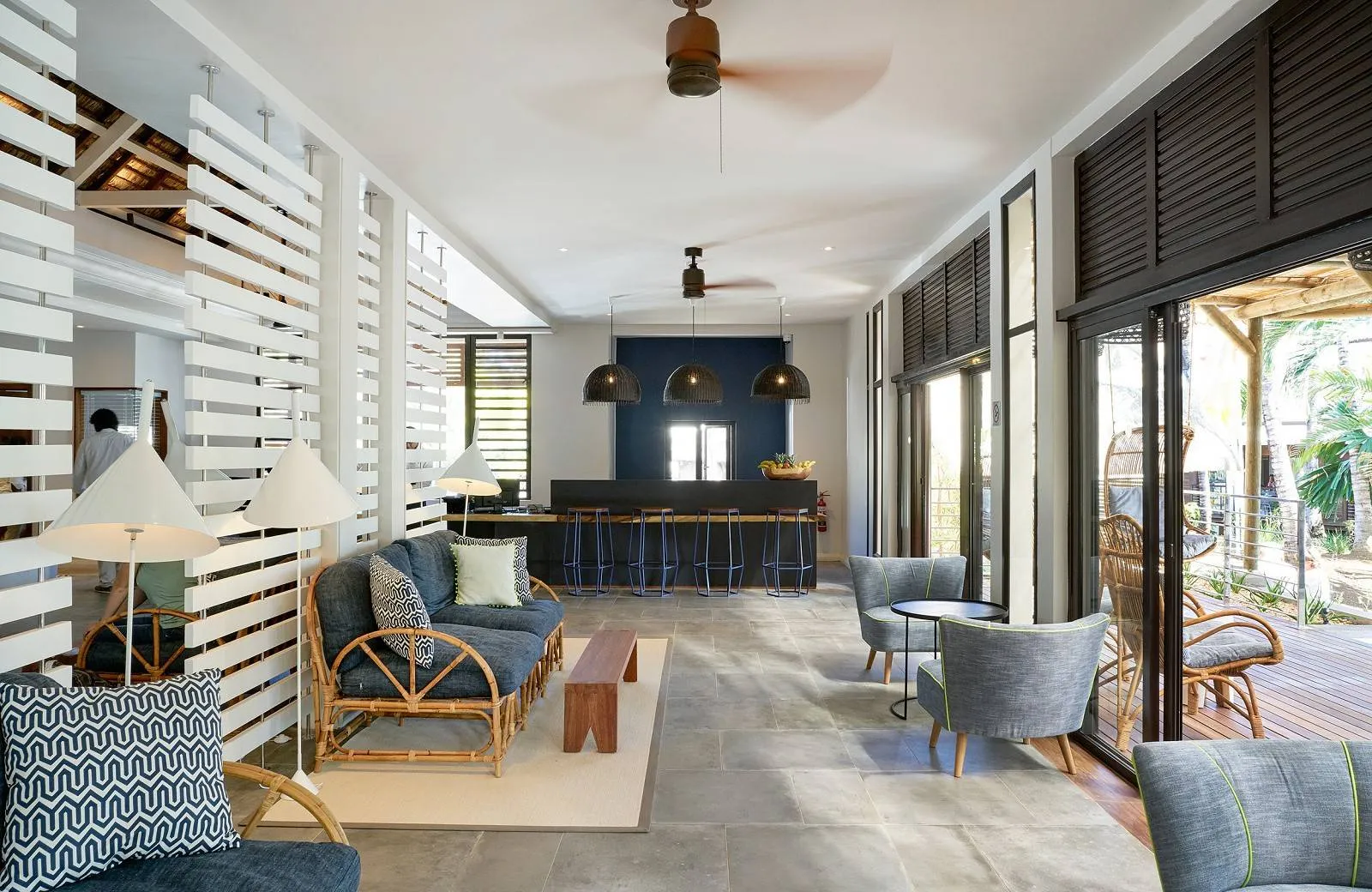 Lagoon Attitude Hotel 4*