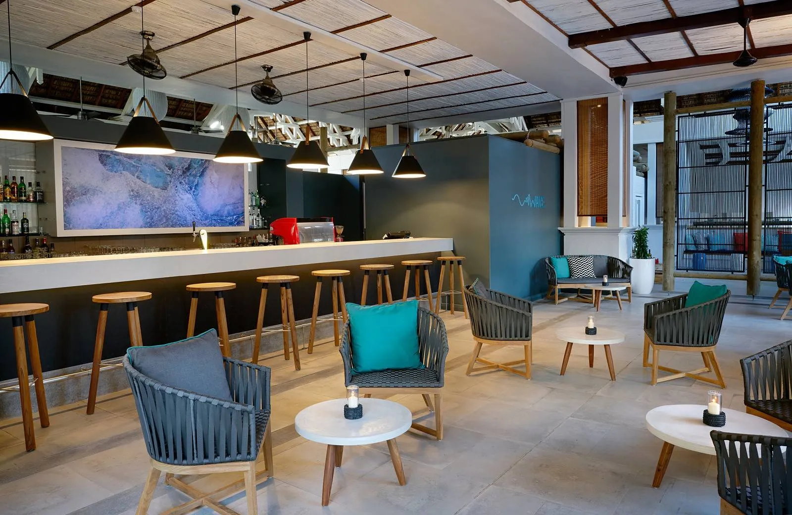 Lagoon Attitude Hotel 4*