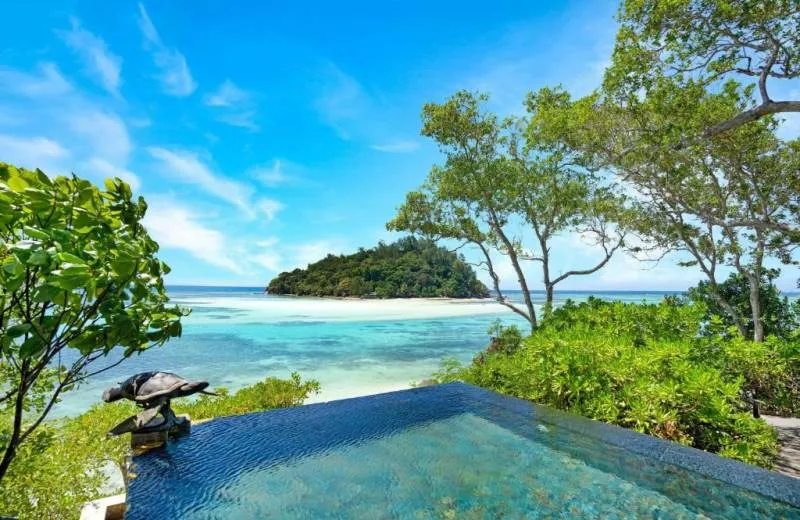 JA Enchanted Island Resort 5*