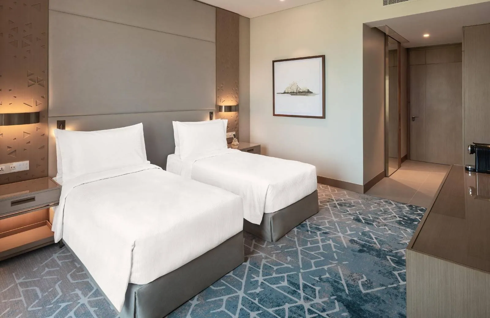 Palace Beach Resort Fujairah 5*