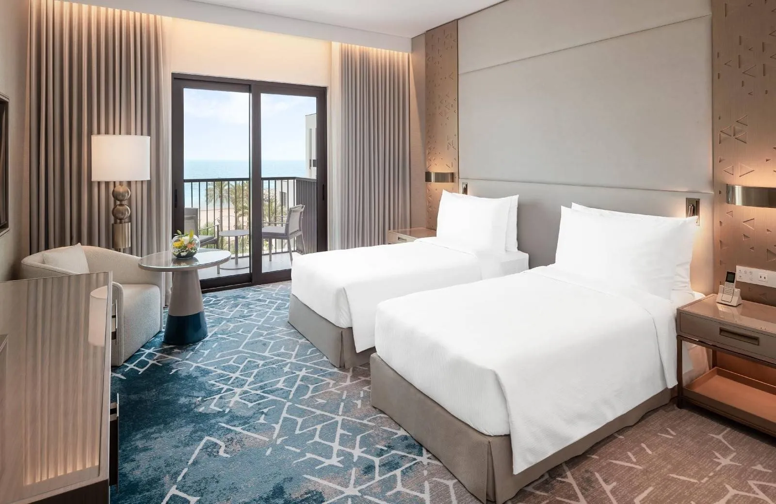 Palace Beach Resort Fujairah 5*