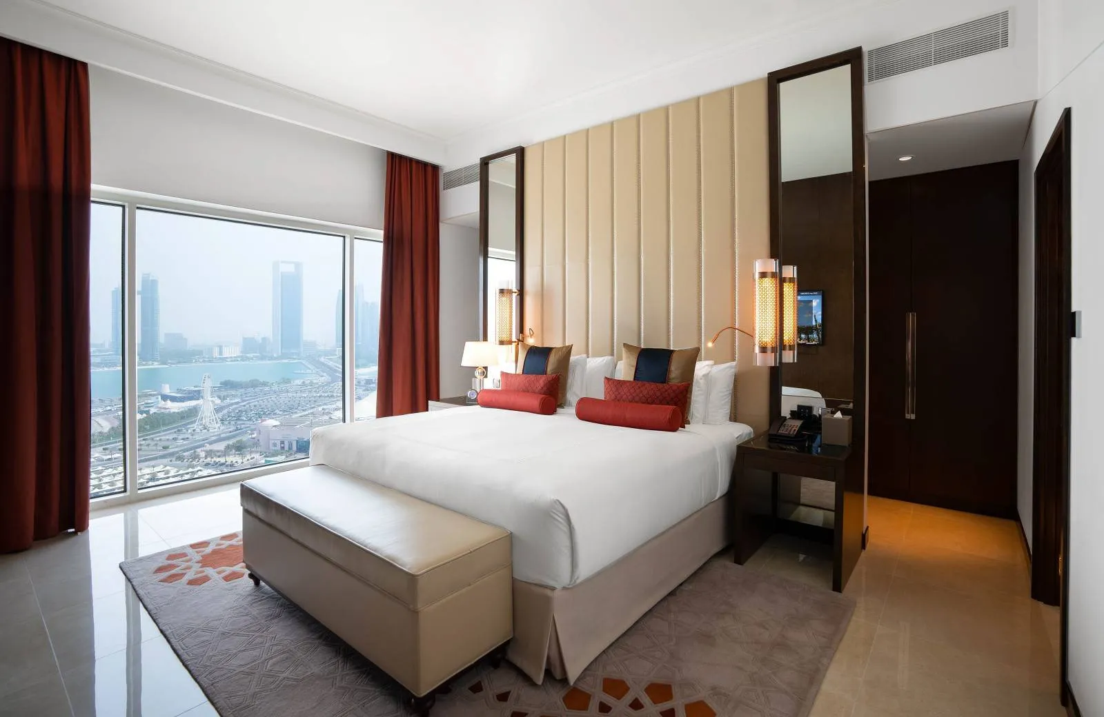 Rixos Marina Abu Dhabi 5*