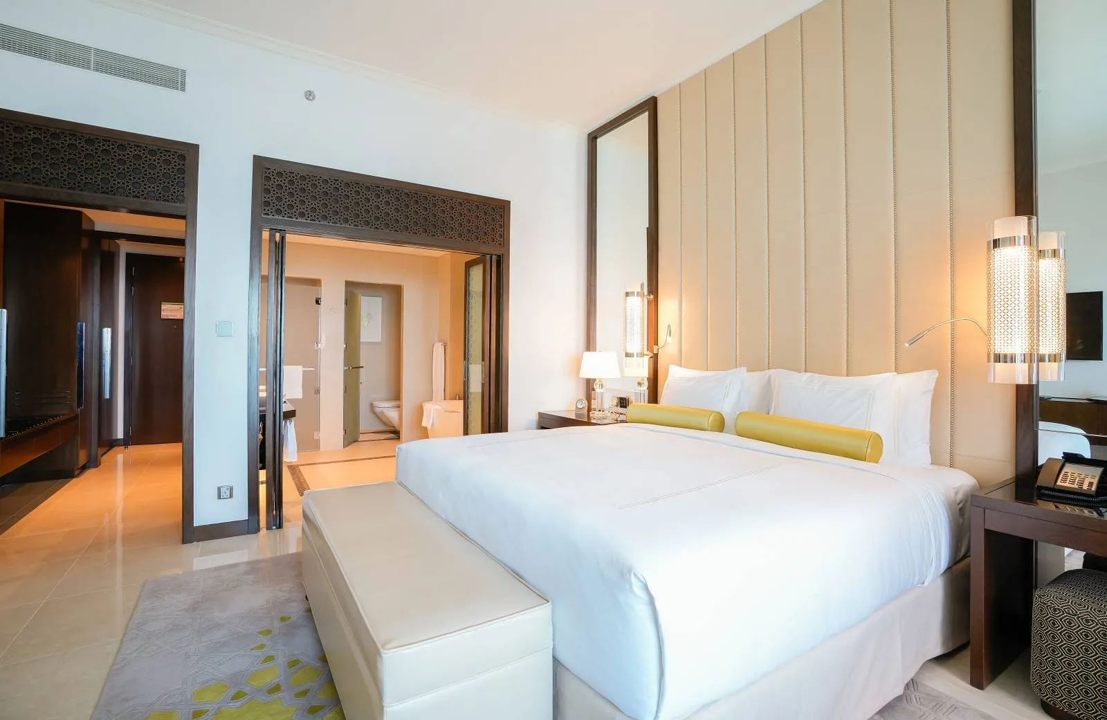 Rixos Marina Abu Dhabi 5*