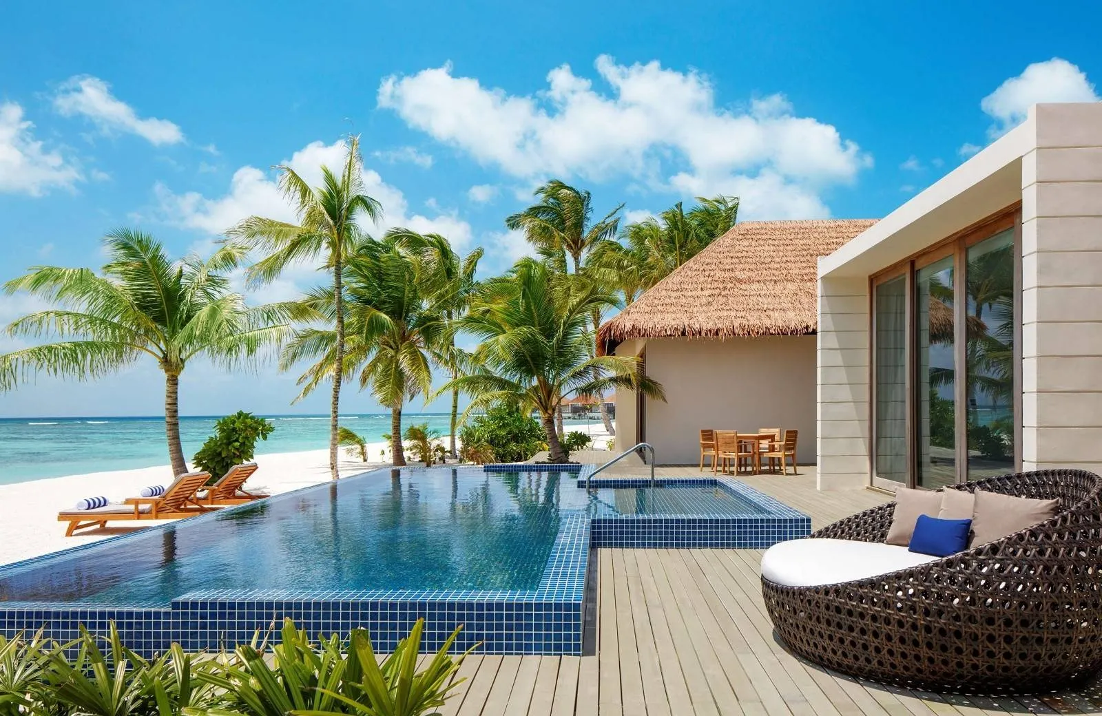 Radisson Blu Resort Maldives 5*