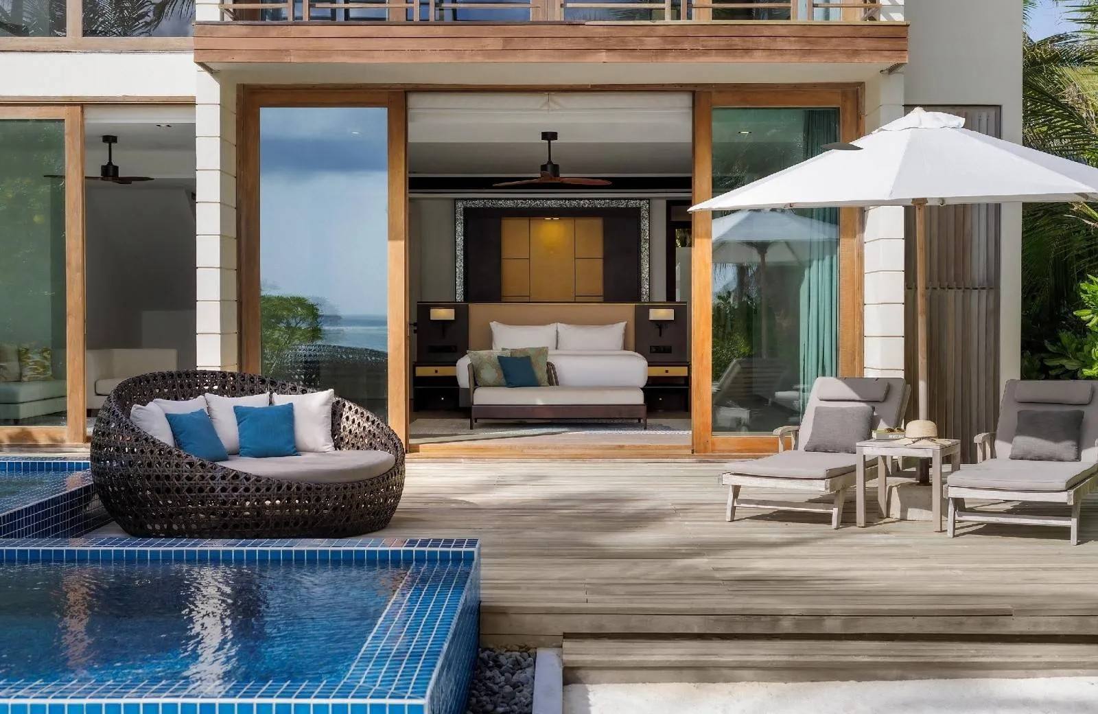 Radisson Blu Resort Maldives 5*