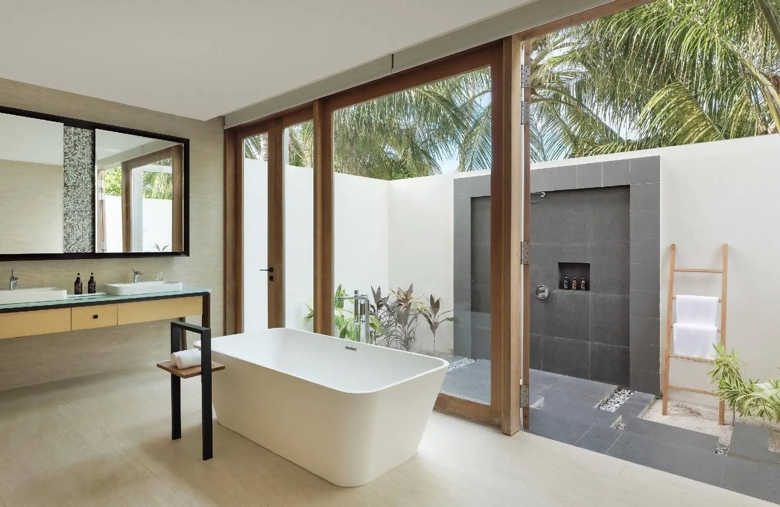 Radisson Blu Resort Maldives 5*