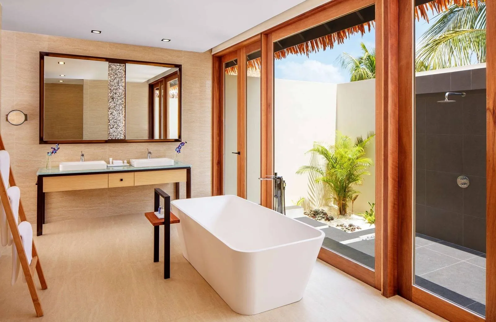 Radisson Blu Resort Maldives 5*