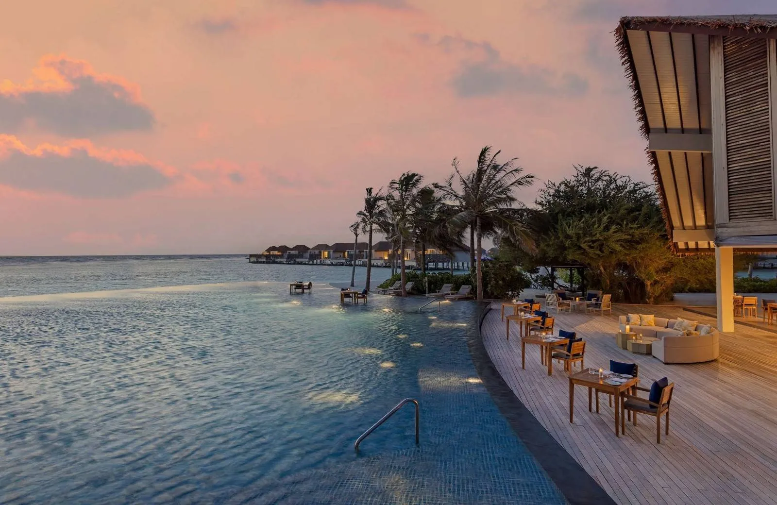 Radisson Blu Resort Maldives 5*