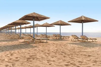 Wyndham Garden Ajman Corniche 4*