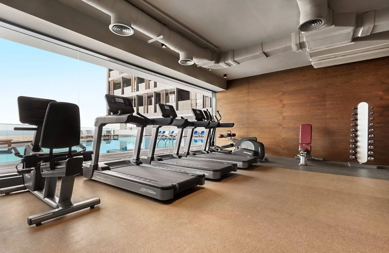 Wyndham Garden Ajman Corniche 4*