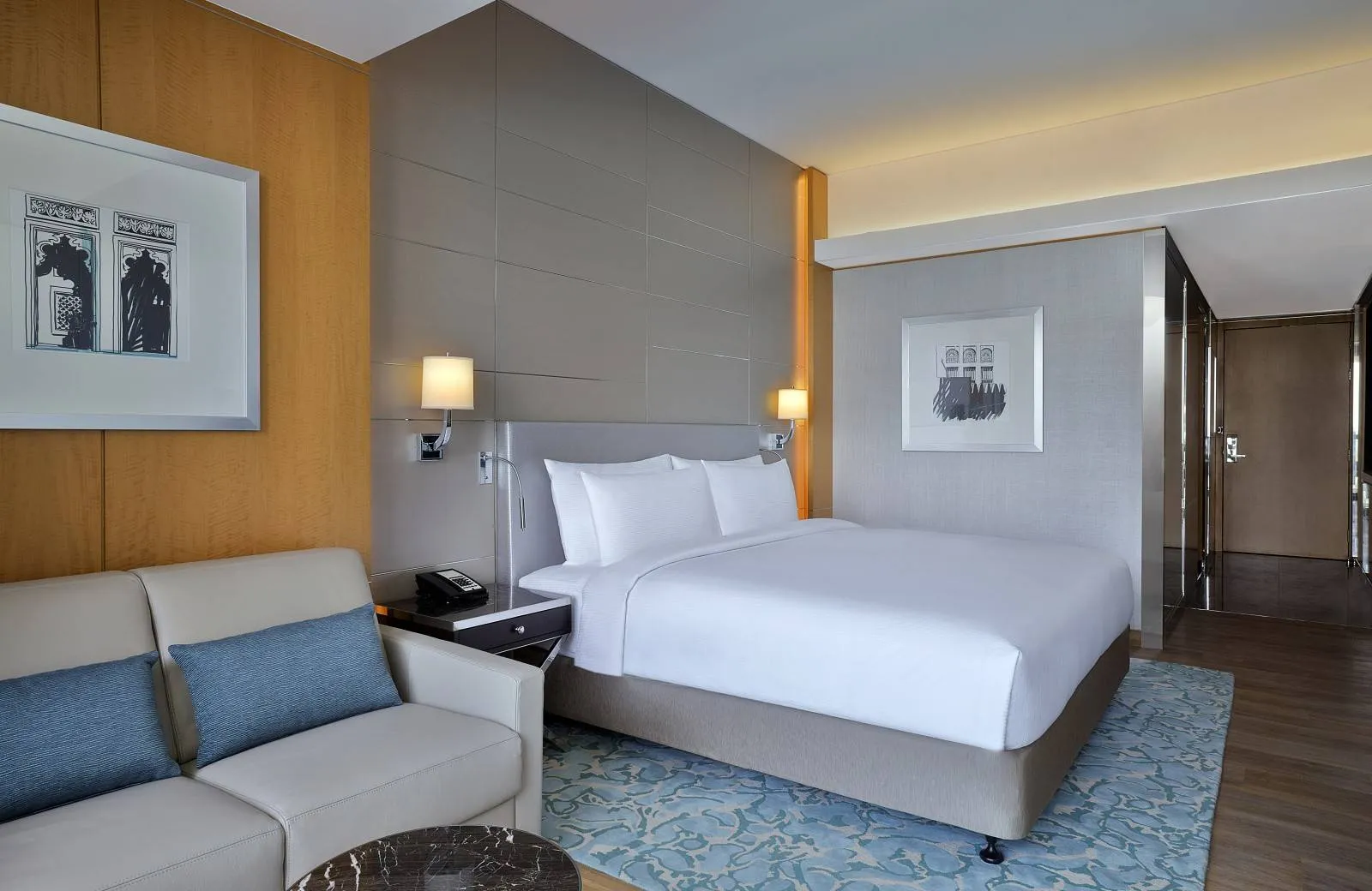 Hilton Dubai Palm Jumeirah 5*