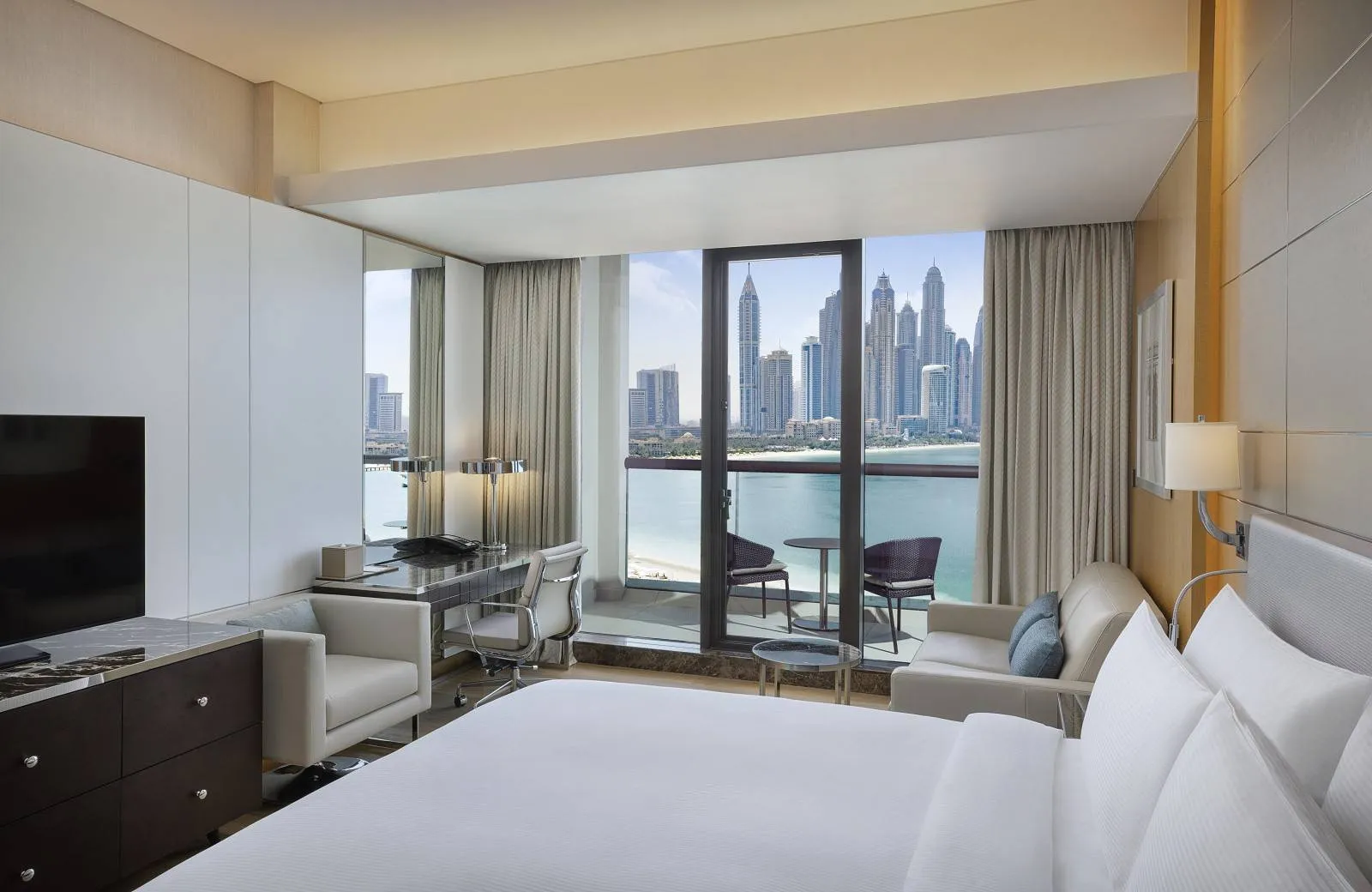 Hilton Dubai Palm Jumeirah 5*