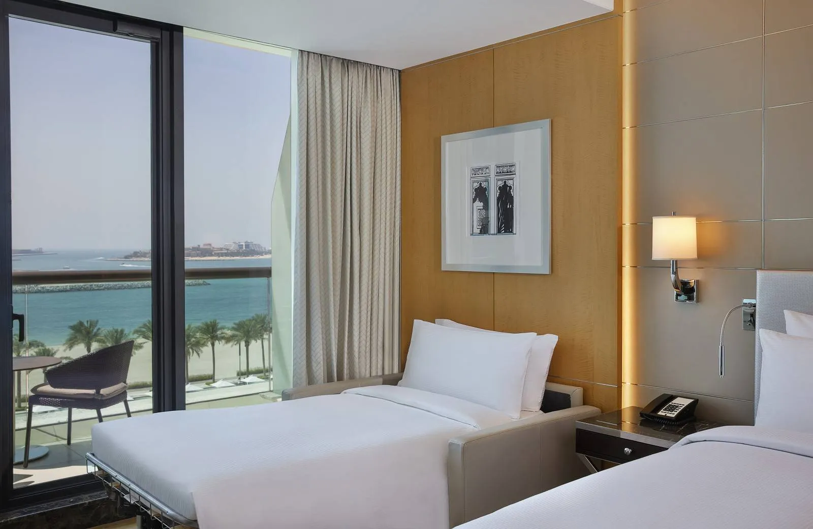 Hilton Dubai Palm Jumeirah 5*