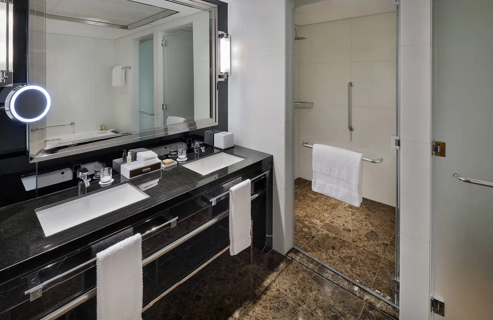 Hilton Dubai Palm Jumeirah 5*