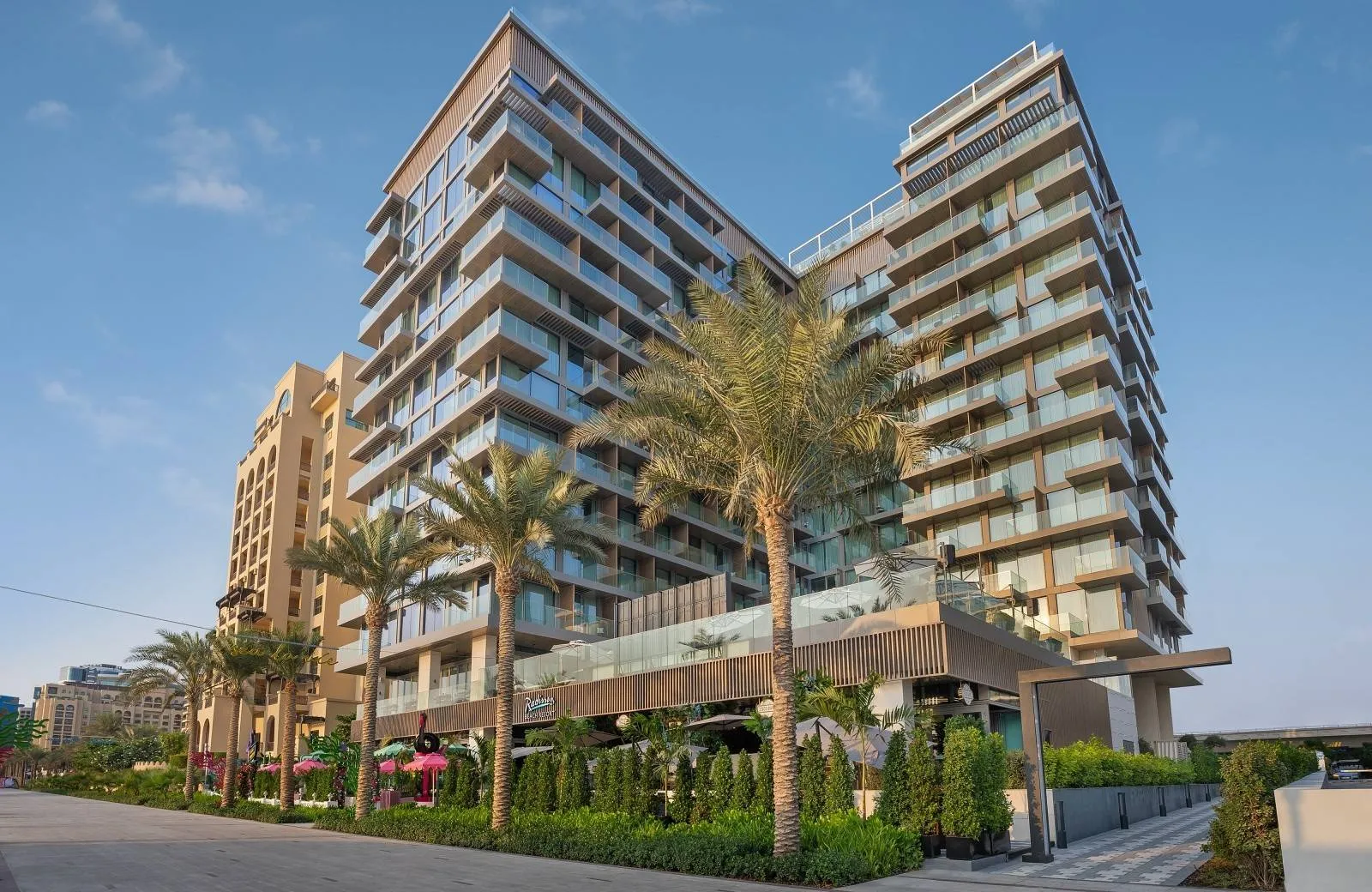 Radisson Beach Resort Palm Jumeirah 4*