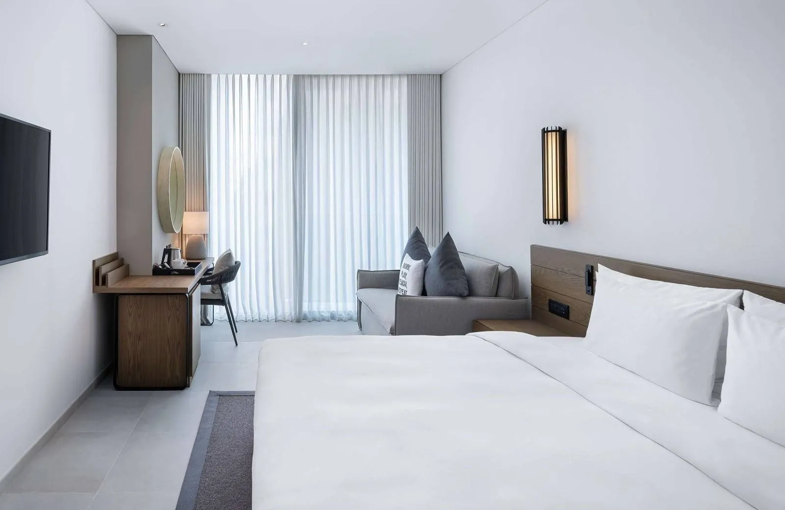 Radisson Beach Resort Palm Jumeirah 4*