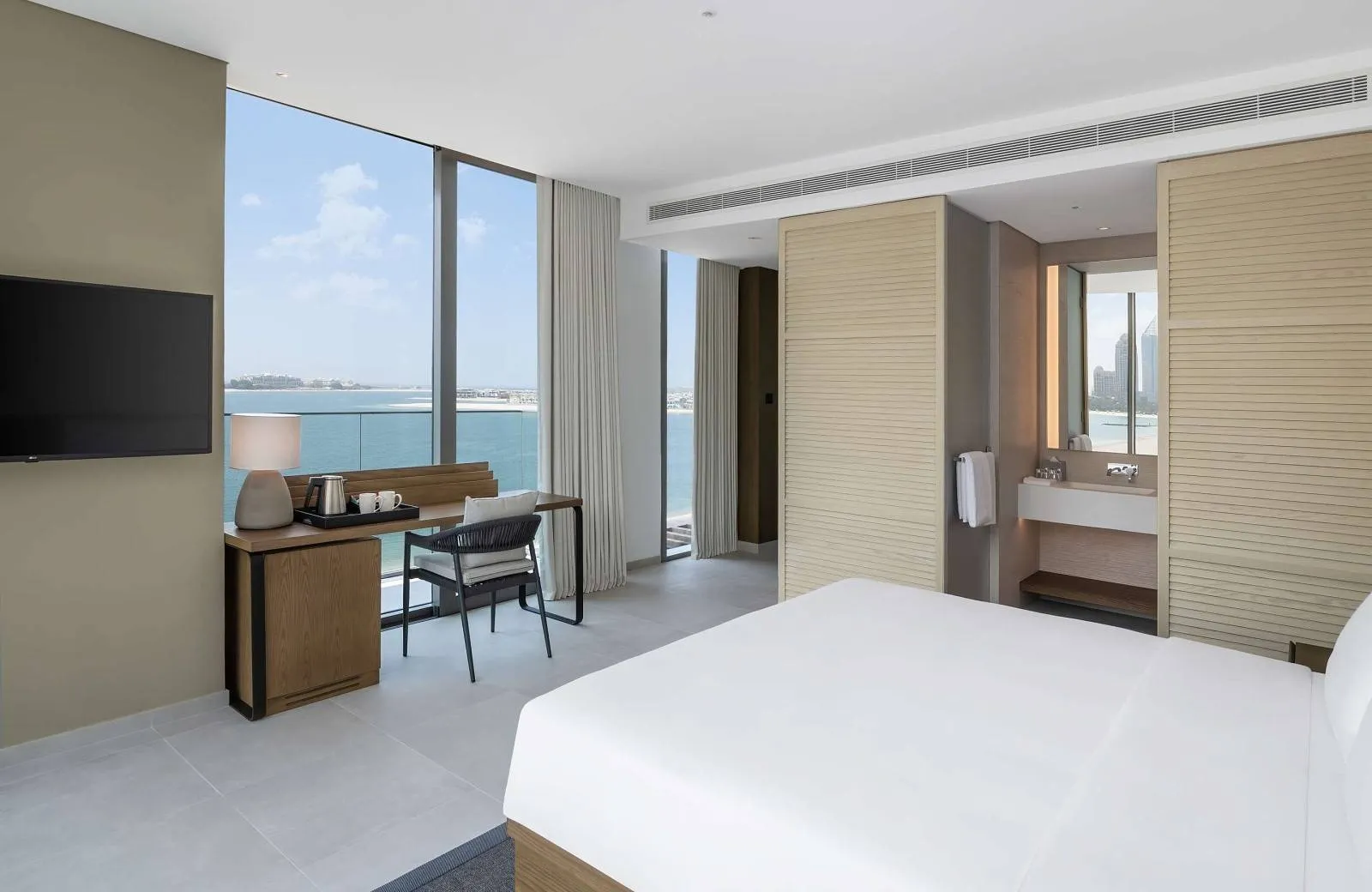 Radisson Beach Resort Palm Jumeirah 4*