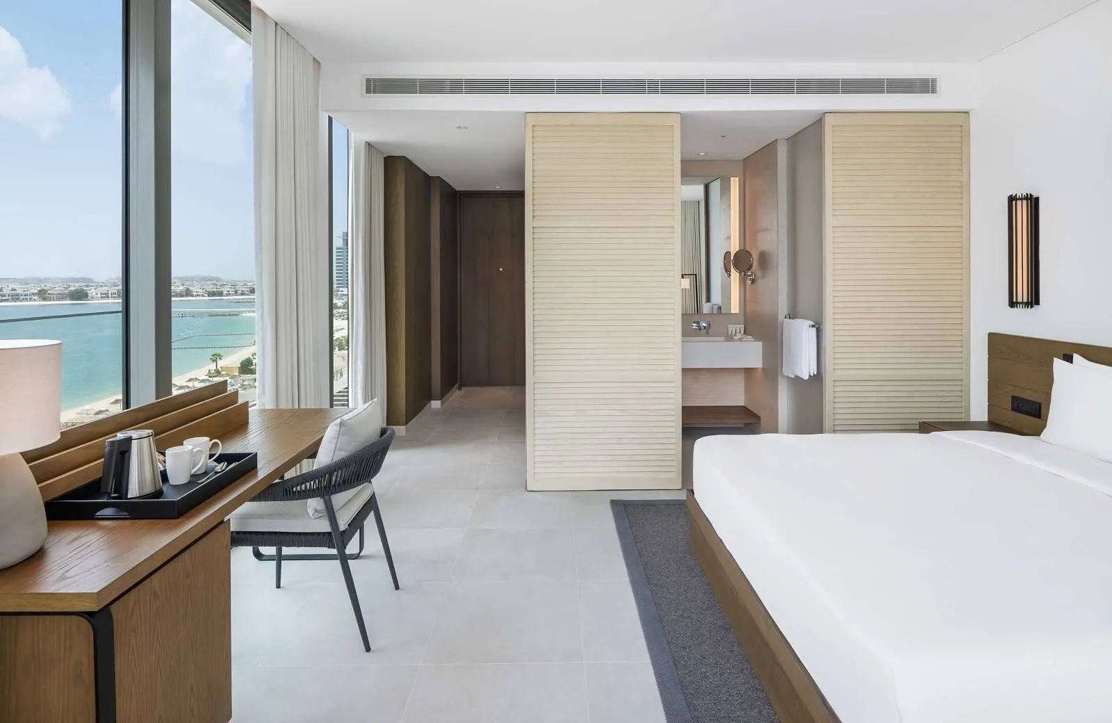 Radisson Beach Resort Palm Jumeirah 4*