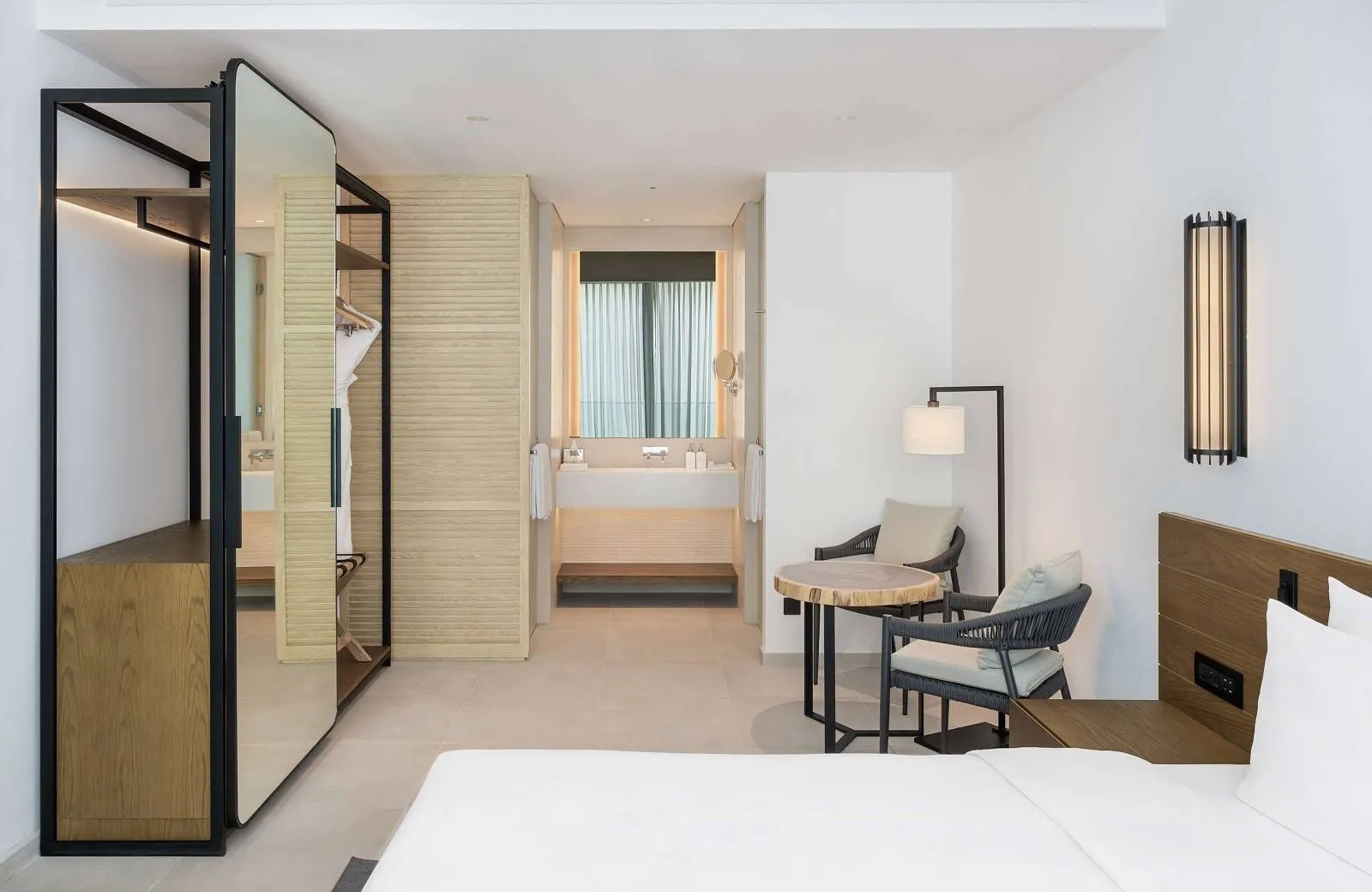 Radisson Beach Resort Palm Jumeirah 4*