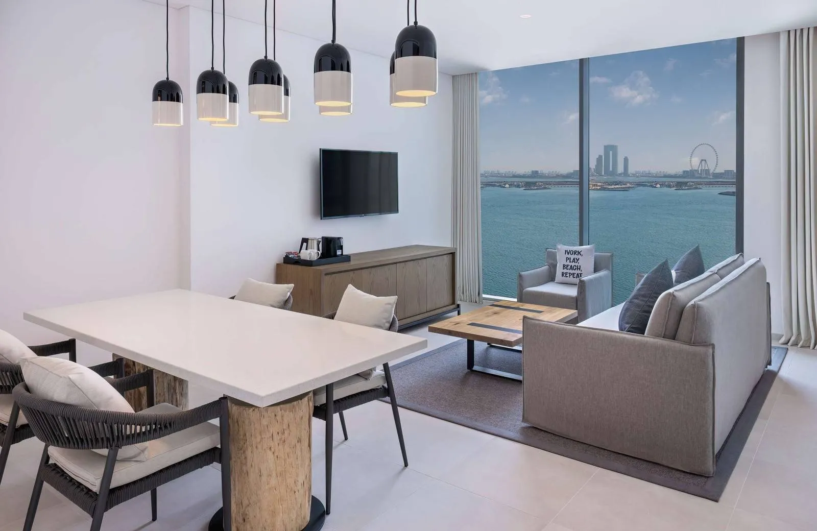 Radisson Beach Resort Palm Jumeirah 4*