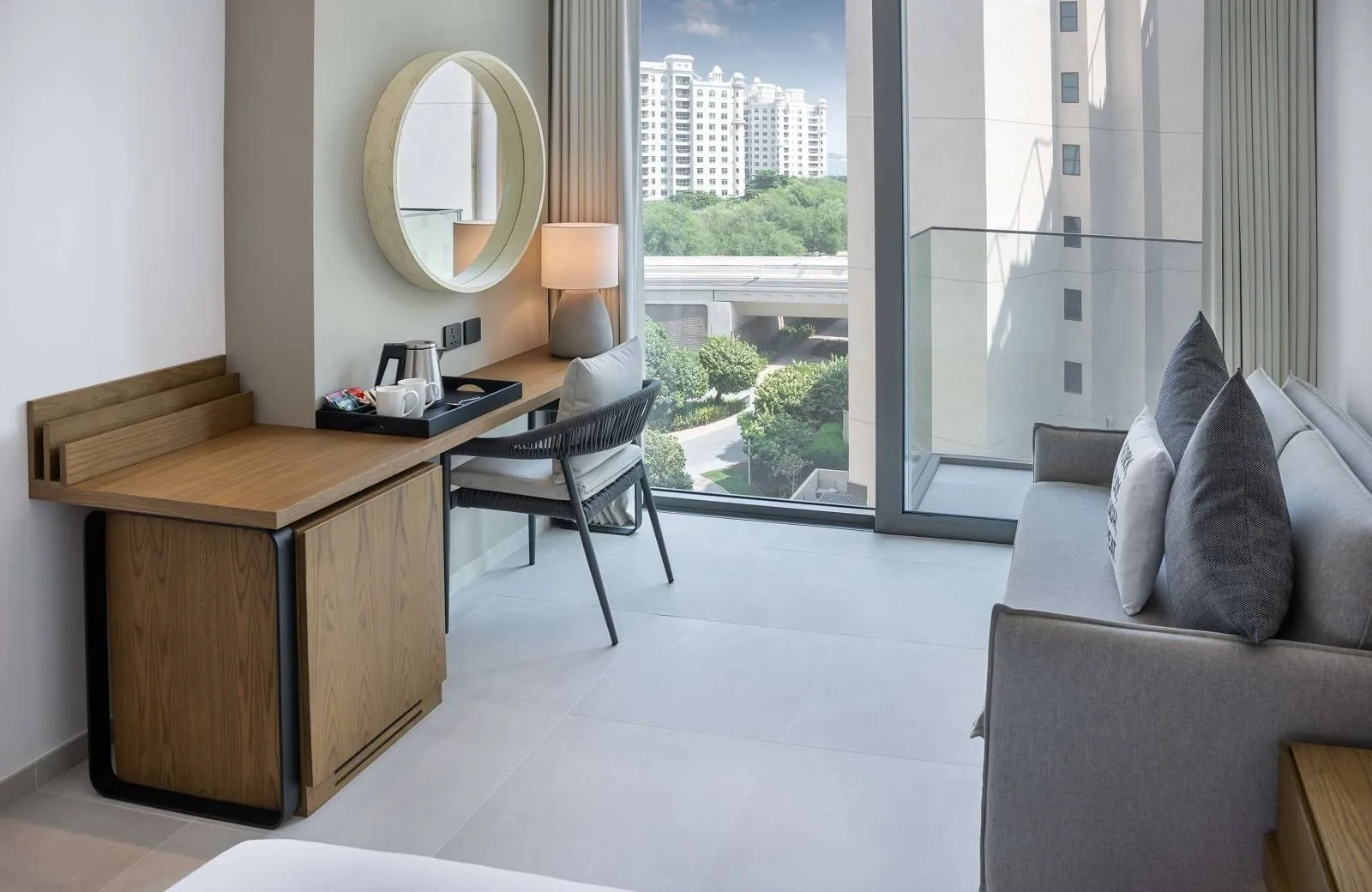 Radisson Beach Resort Palm Jumeirah 4*