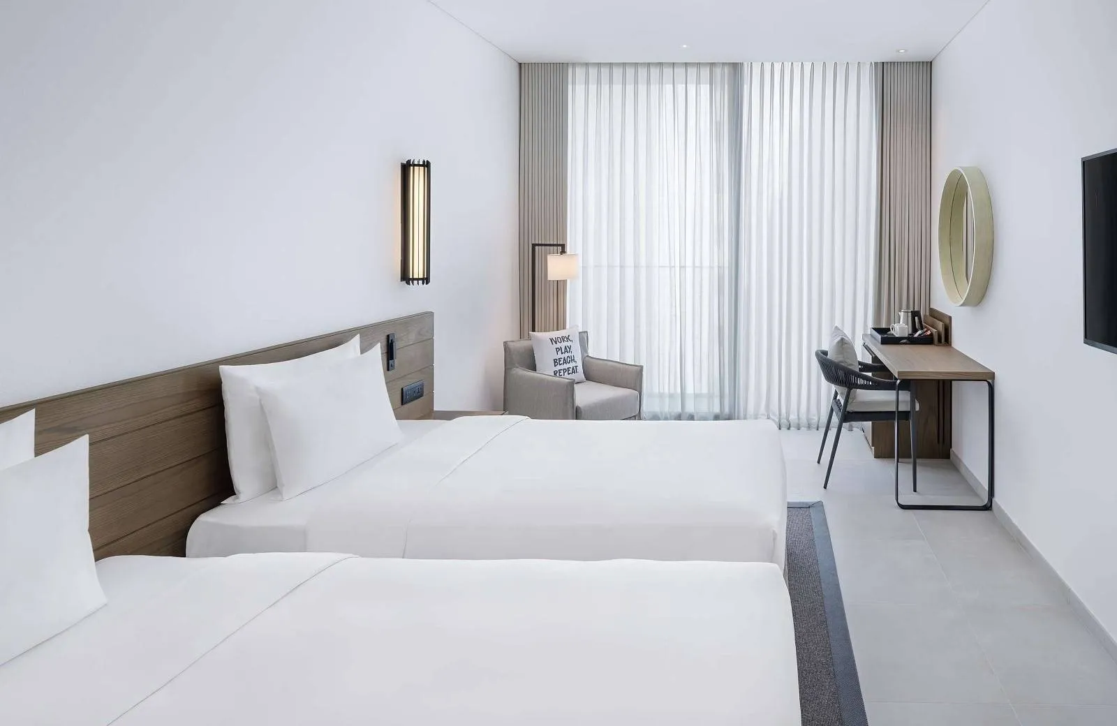 Radisson Beach Resort Palm Jumeirah 4*