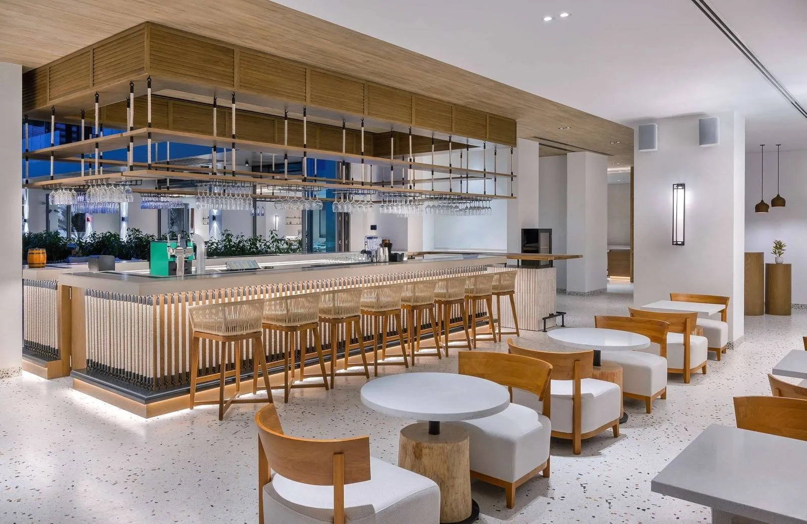 Radisson Beach Resort Palm Jumeirah 4*