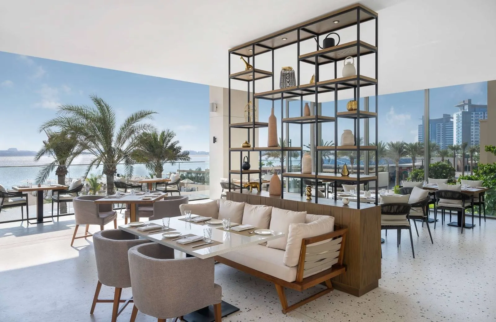 Radisson Beach Resort Palm Jumeirah 4*