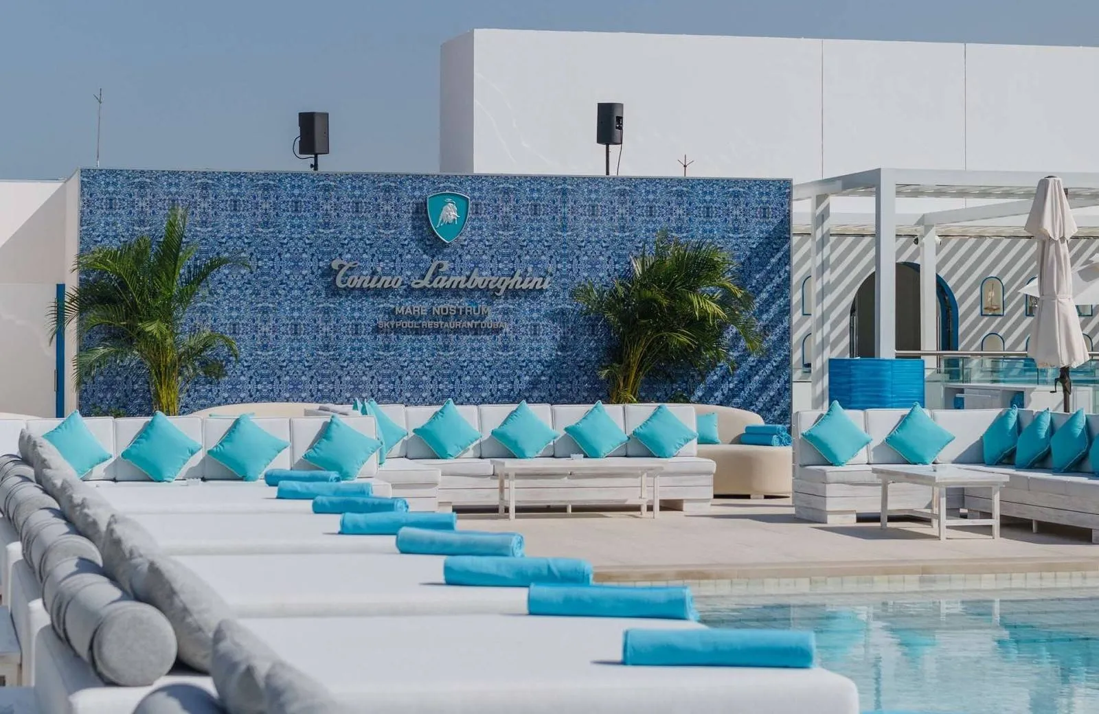 Radisson Beach Resort Palm Jumeirah 4*