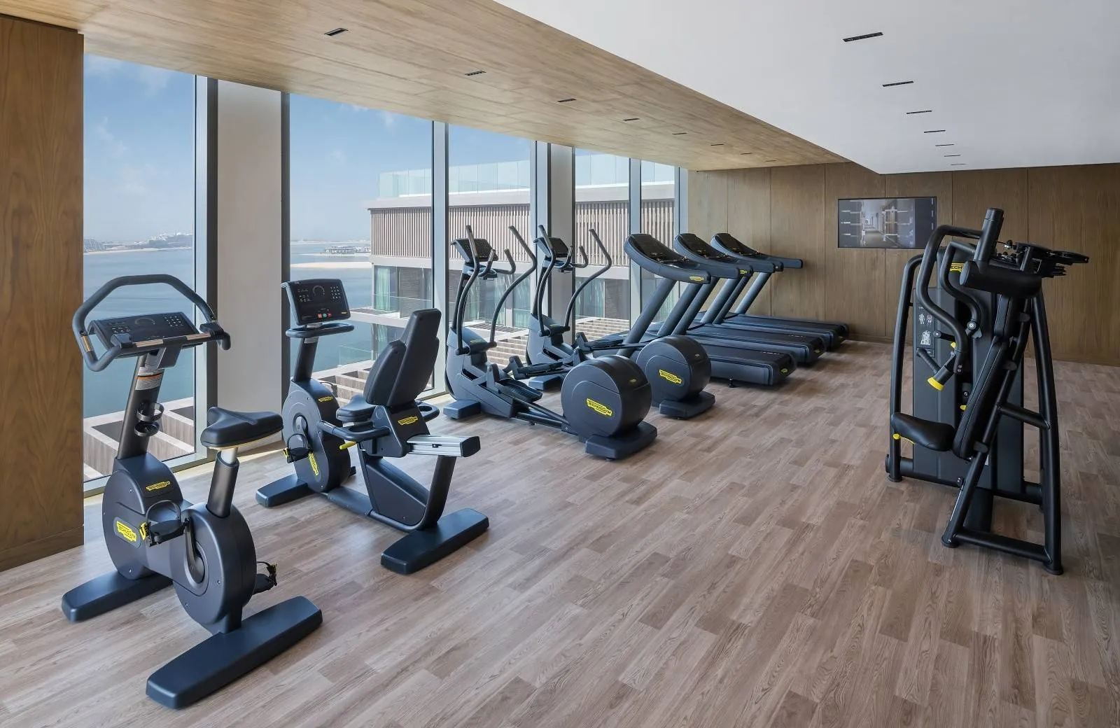 Radisson Beach Resort Palm Jumeirah 4*