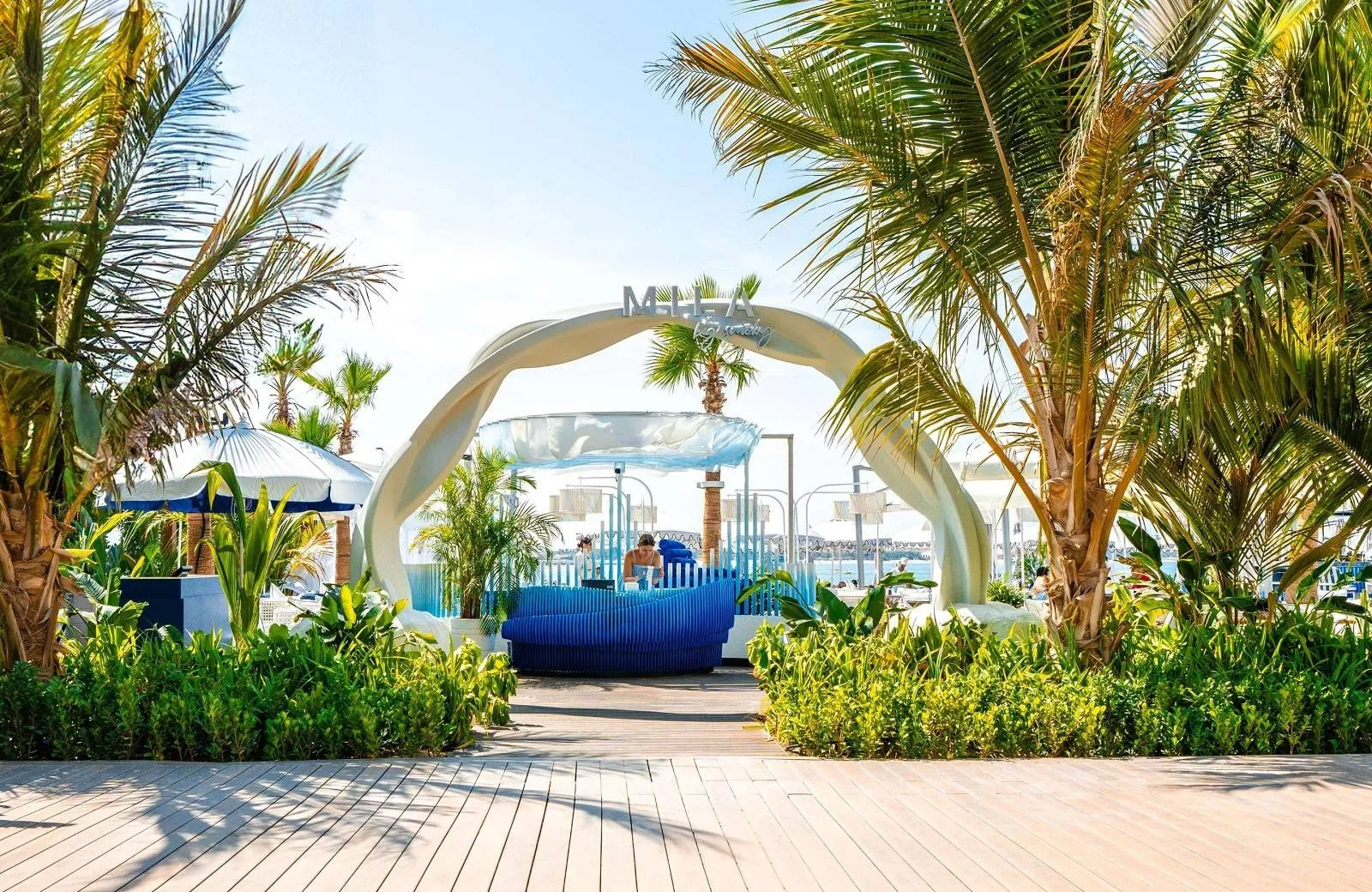 Radisson Beach Resort Palm Jumeirah 4*