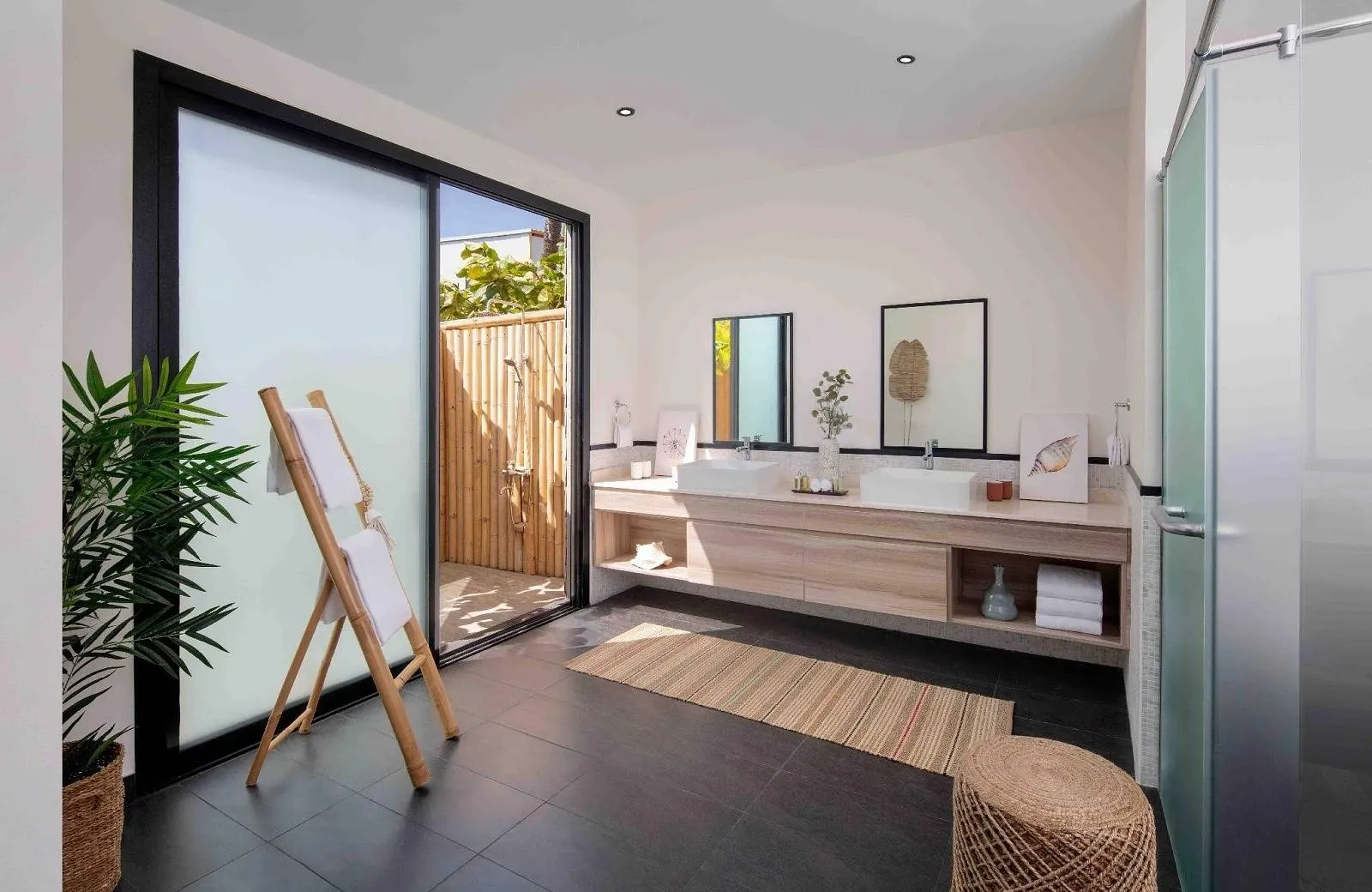 Anantara World Islands Dubai Resort 5*